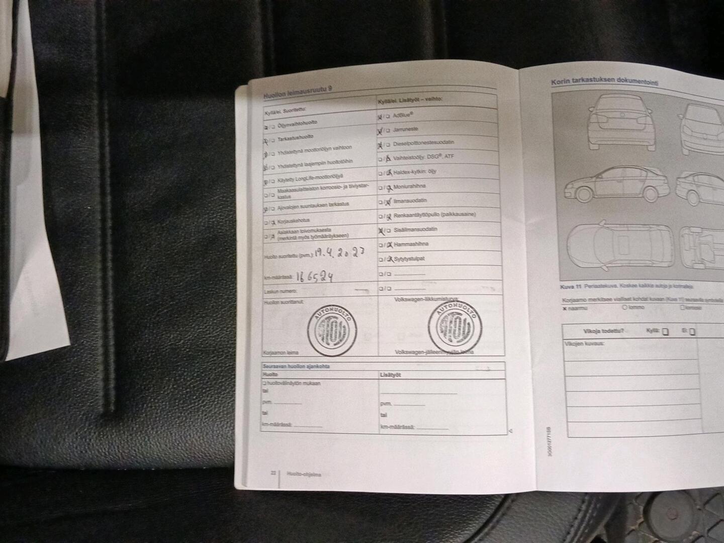 VOLKSWAGEN Touareg 2015