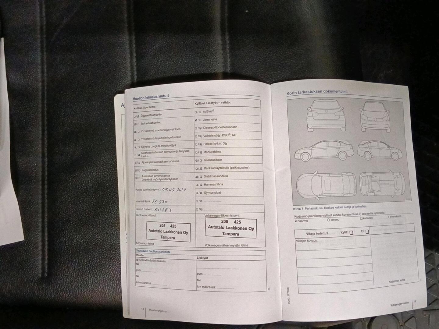 VOLKSWAGEN Touareg 2015