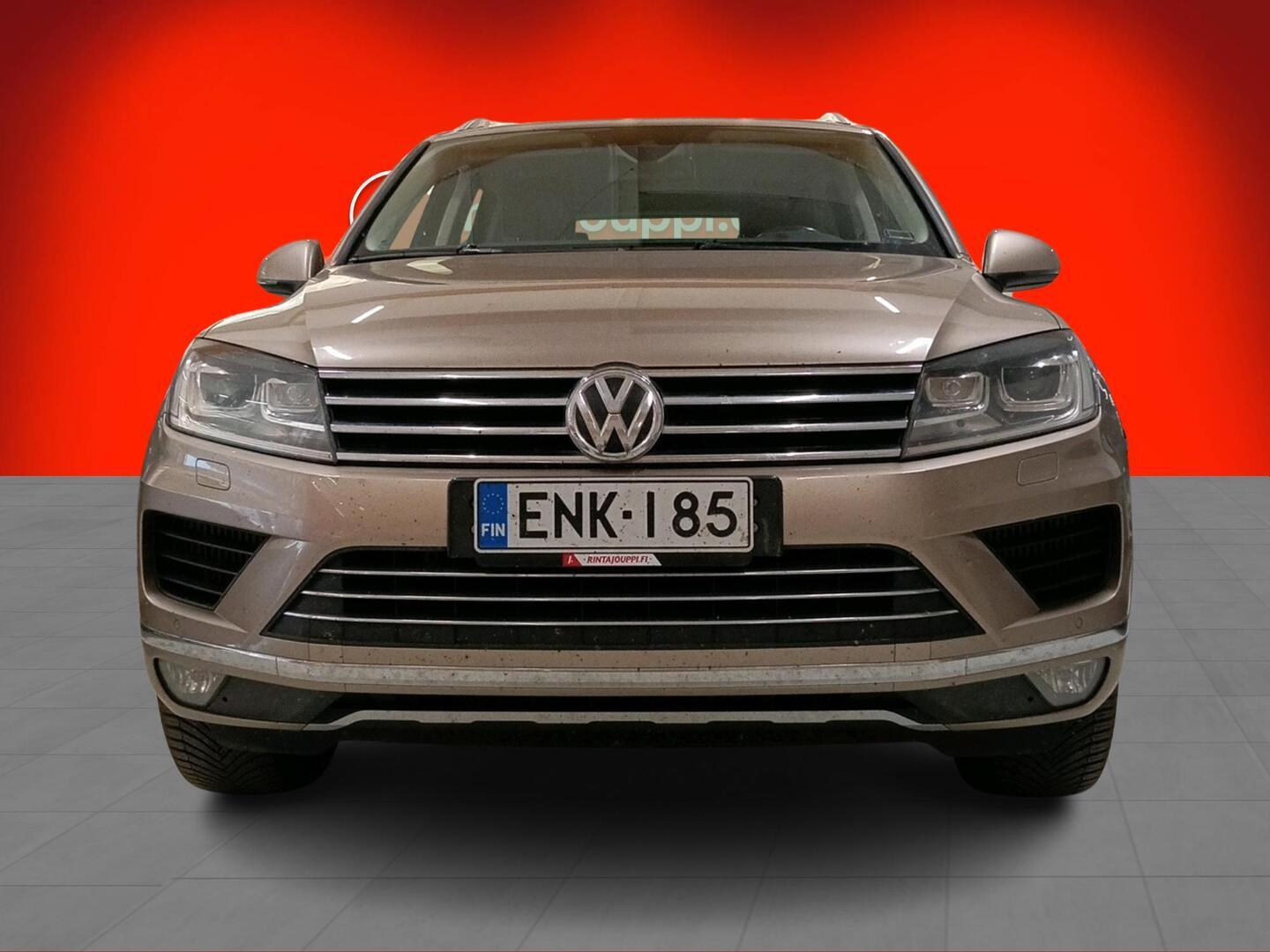 VOLKSWAGEN Touareg 2015