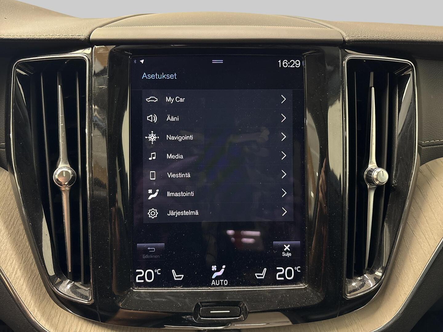 VOLVO XC60 2021