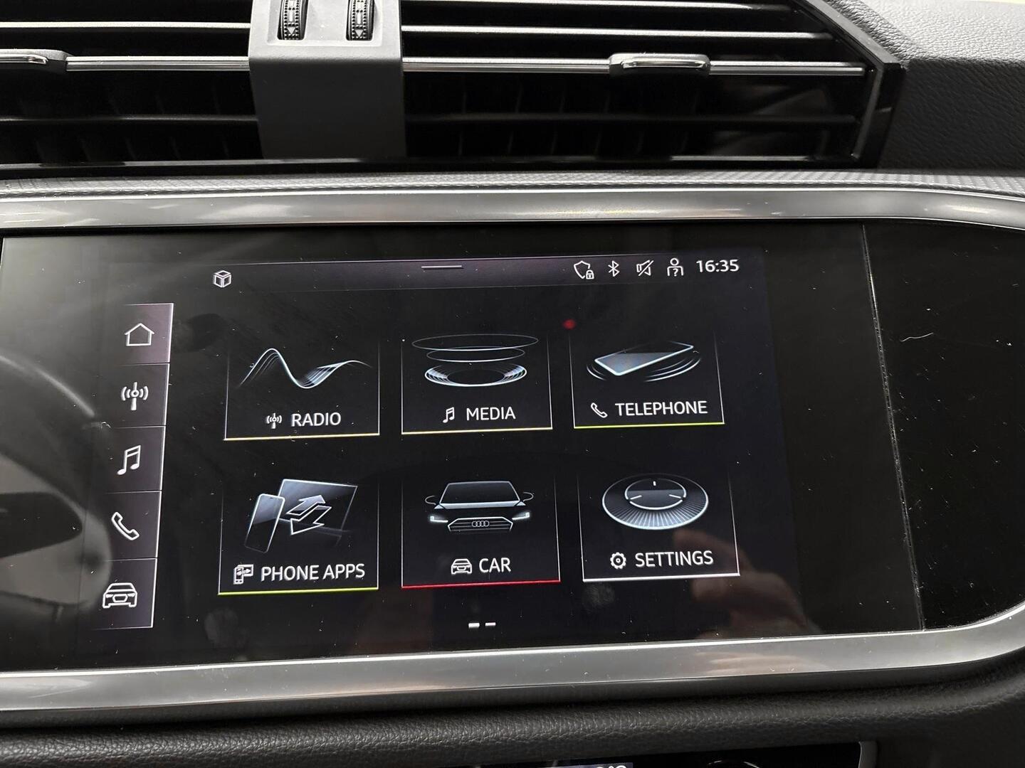AUDI Q3 2021