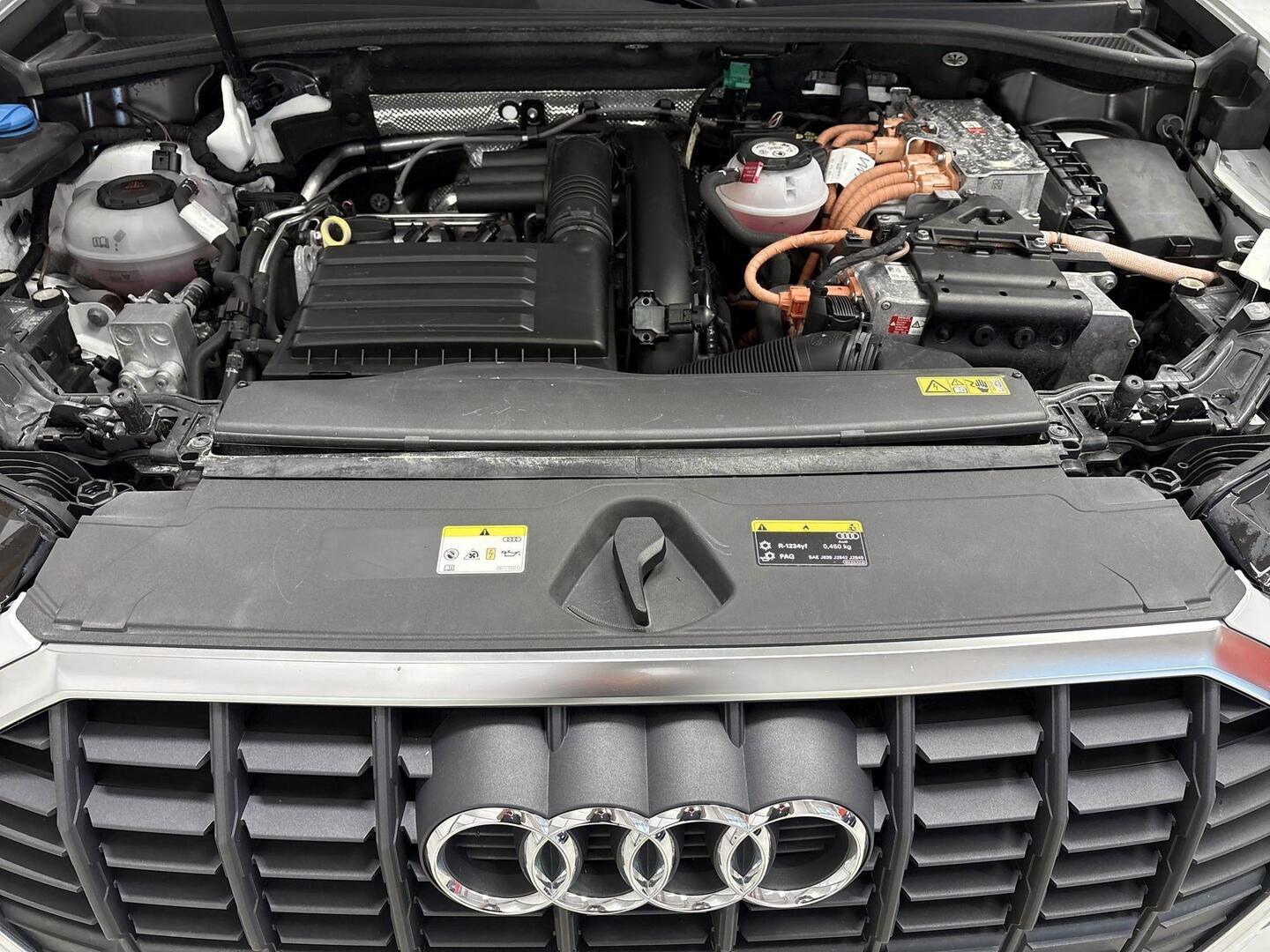 AUDI Q3 2021