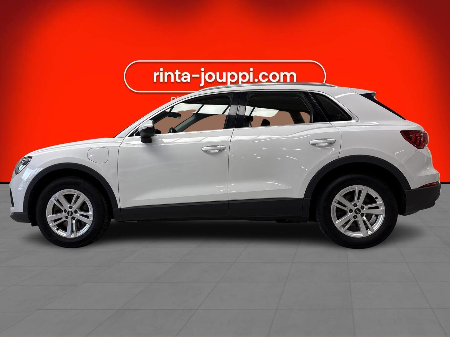 AUDI Q3 2021