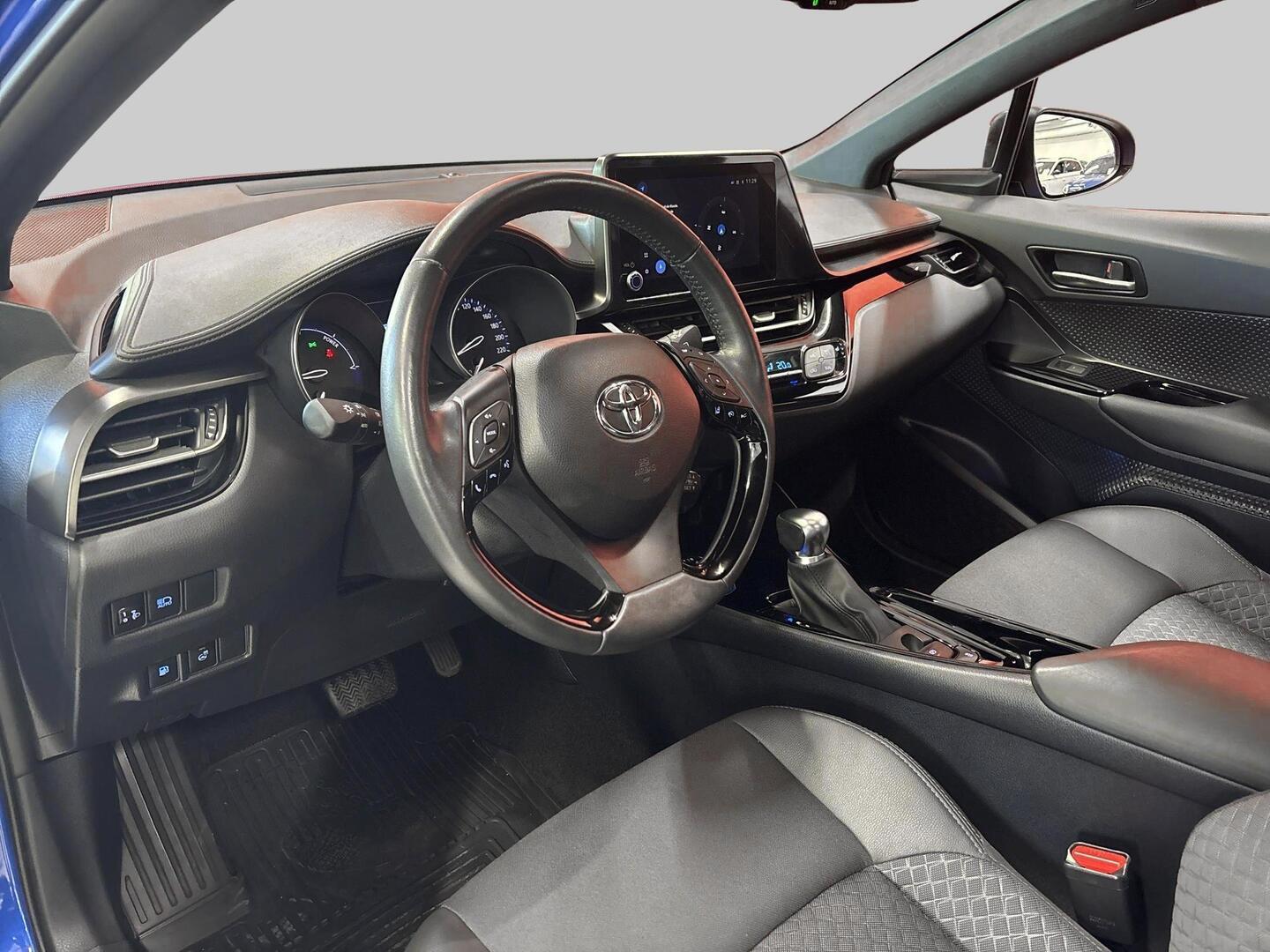 TOYOTA C-HR 2023