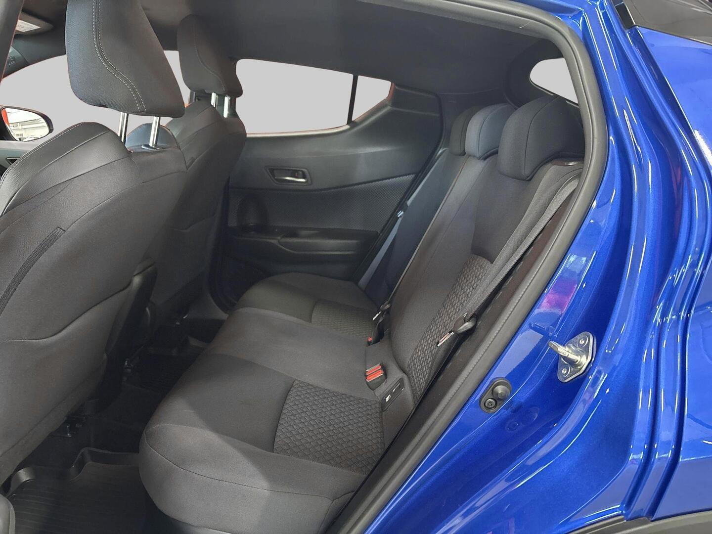TOYOTA C-HR 2023