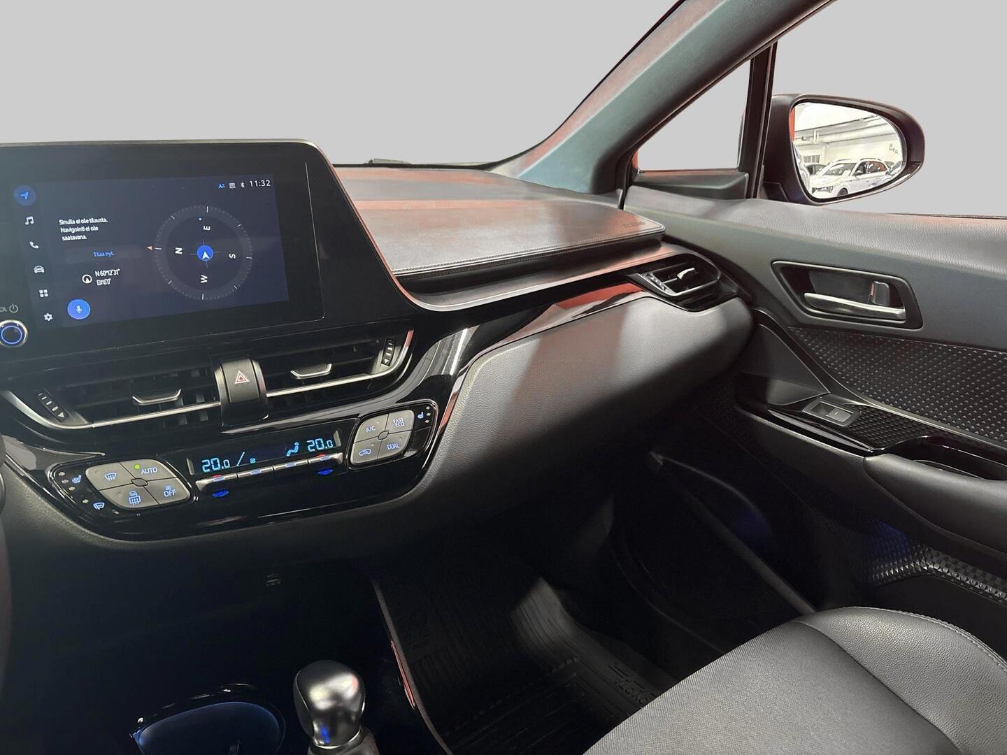 TOYOTA C-HR 2023