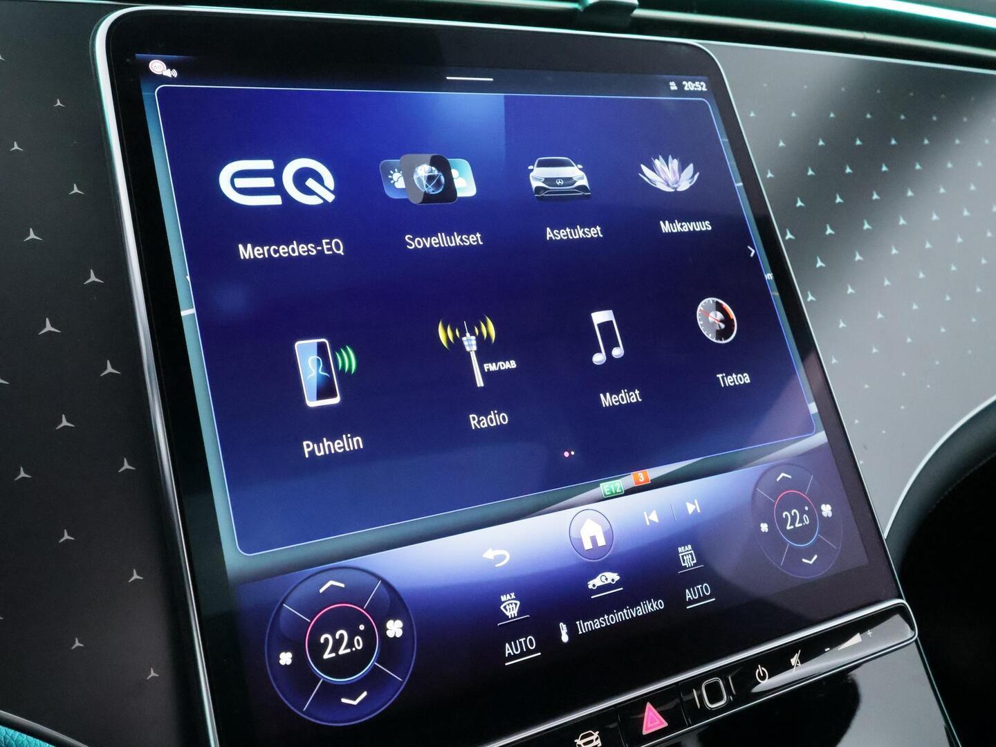 MERCEDES-BENZ EQE 2025