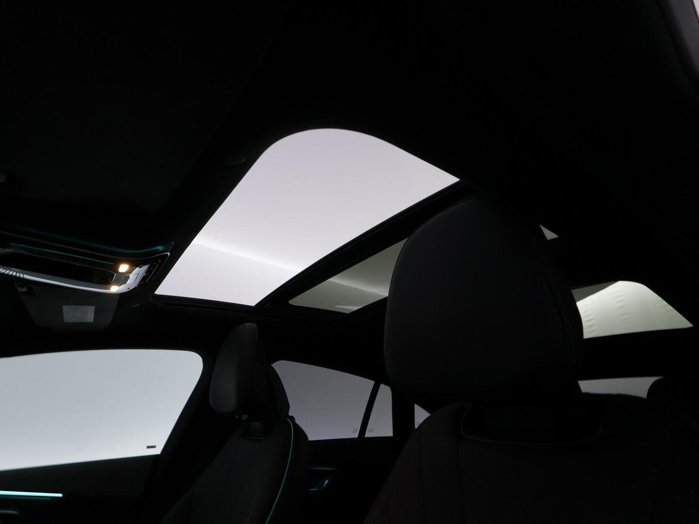 MERCEDES-BENZ EQE 2025