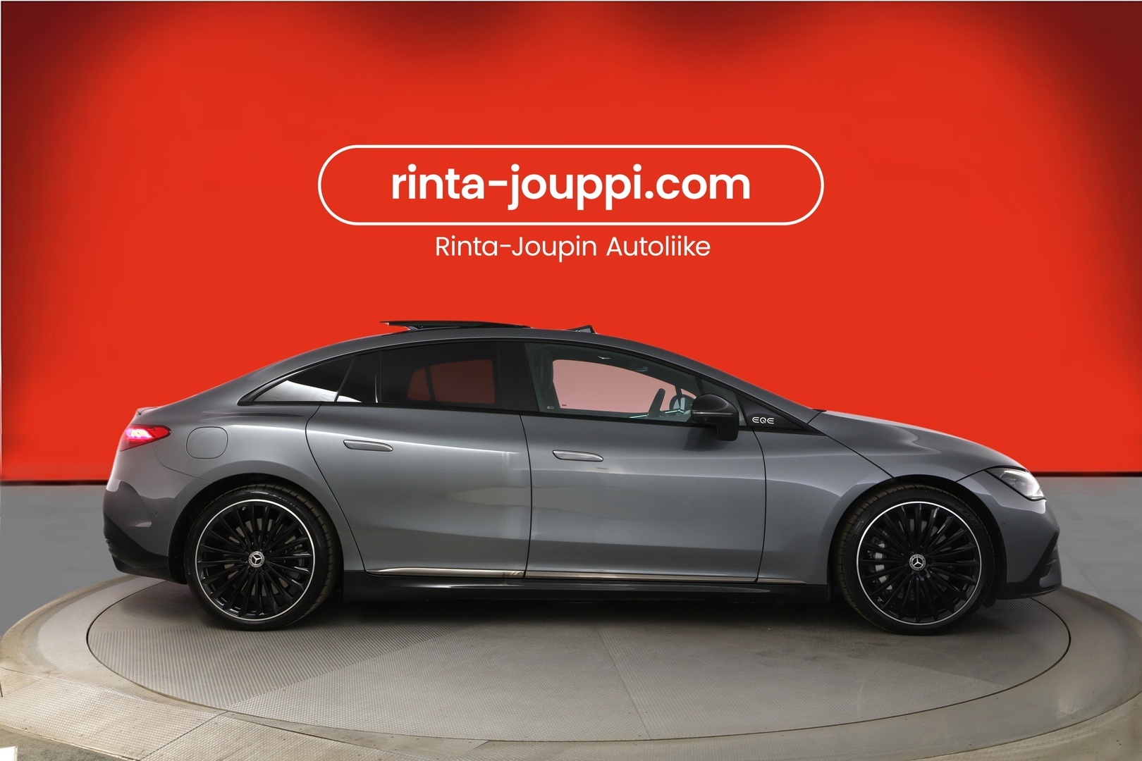 MERCEDES-BENZ EQE 2025