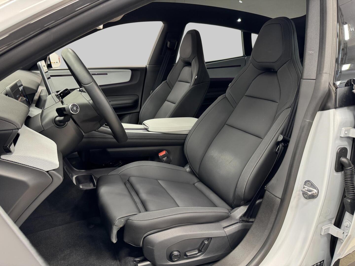 POLESTAR 4 2025