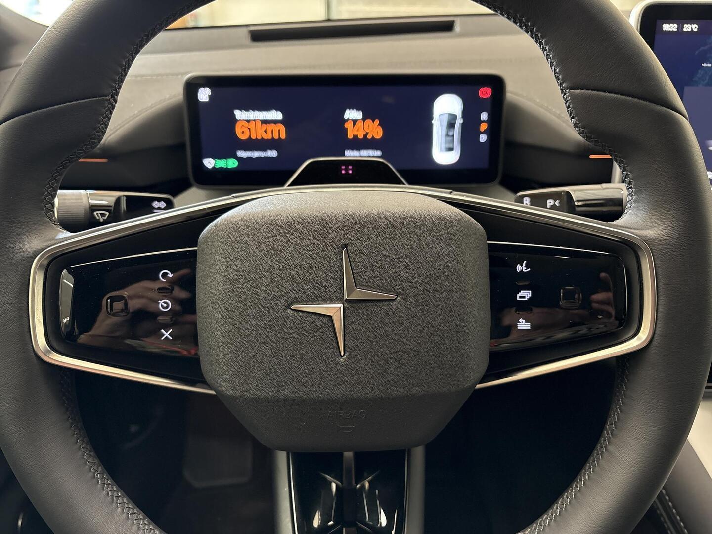 POLESTAR 4 2025