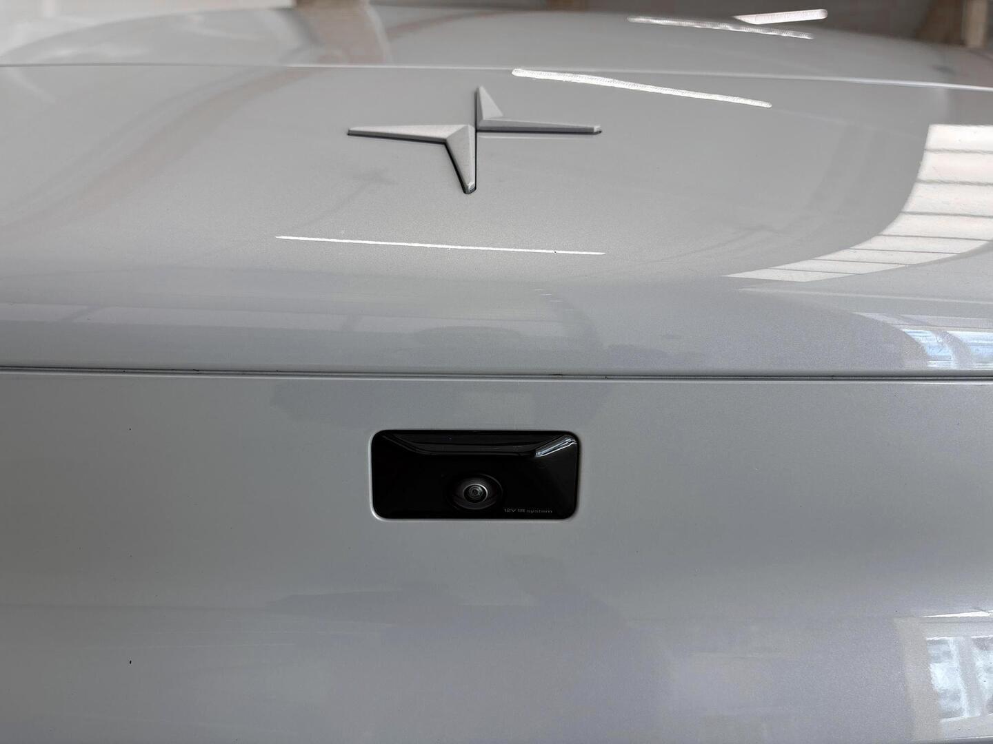 POLESTAR 4 2025