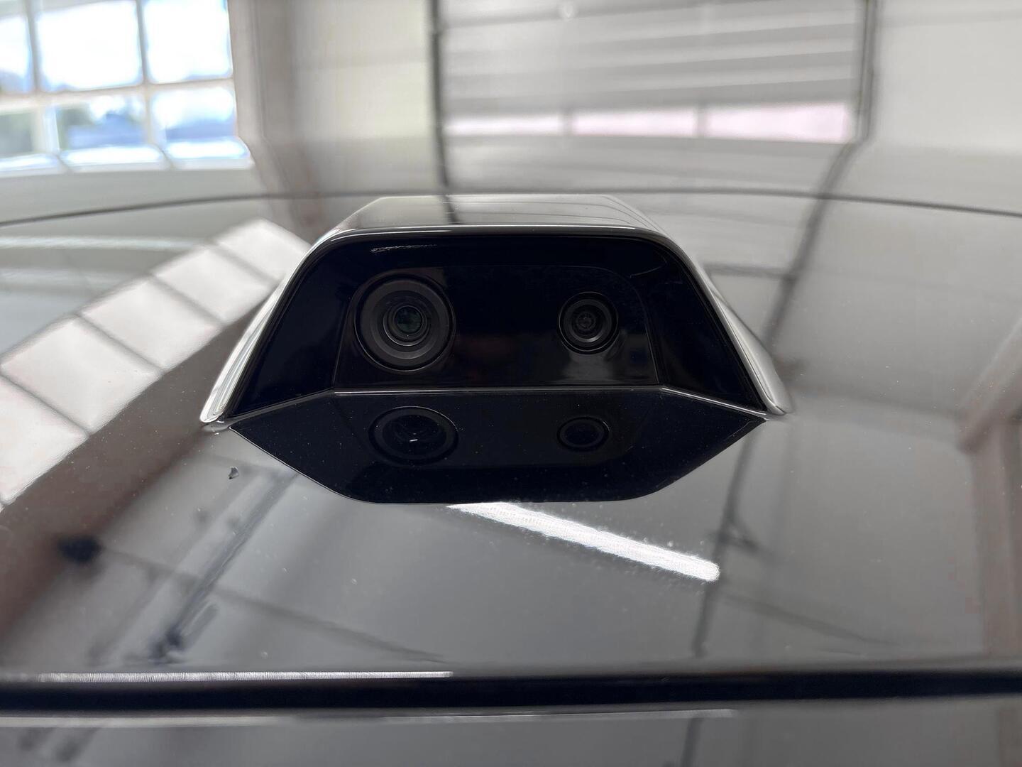 POLESTAR 4 2025