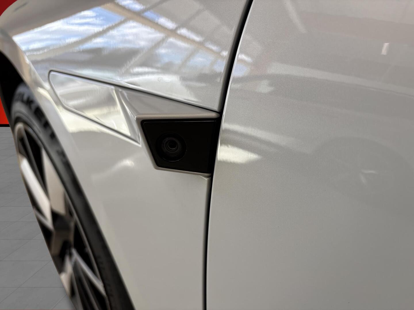 POLESTAR 4 2025
