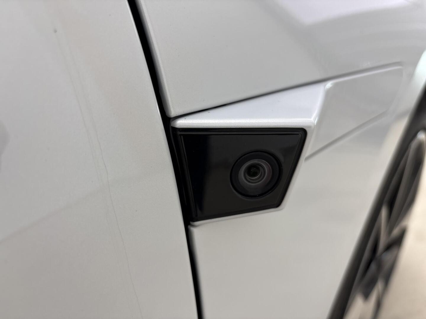 POLESTAR 4 2025