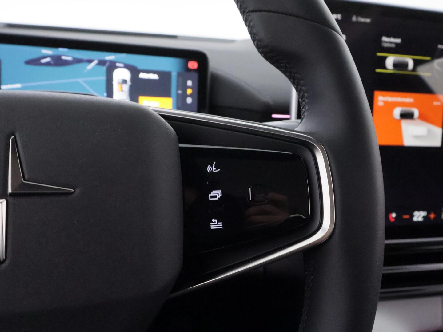POLESTAR 4 2025