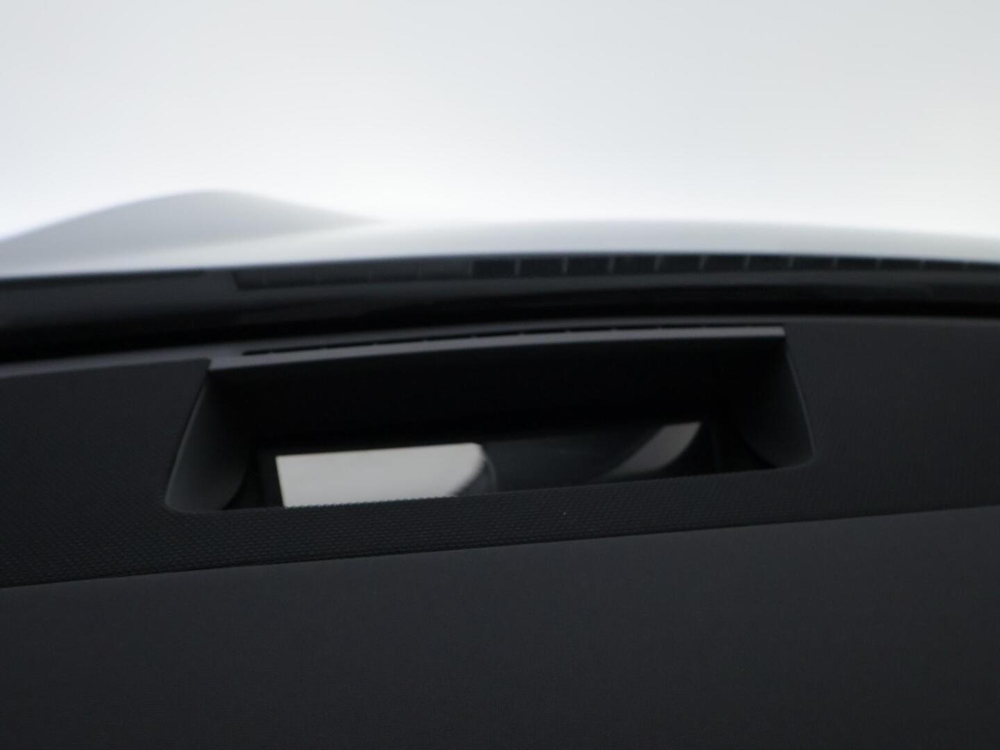 POLESTAR 4 2025