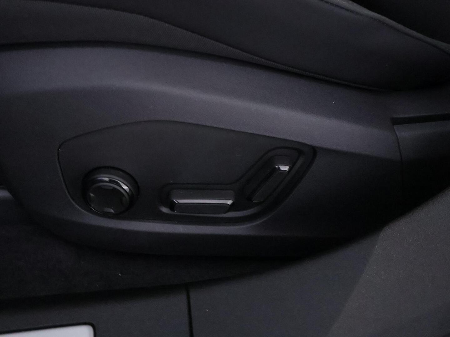 POLESTAR 4 2025