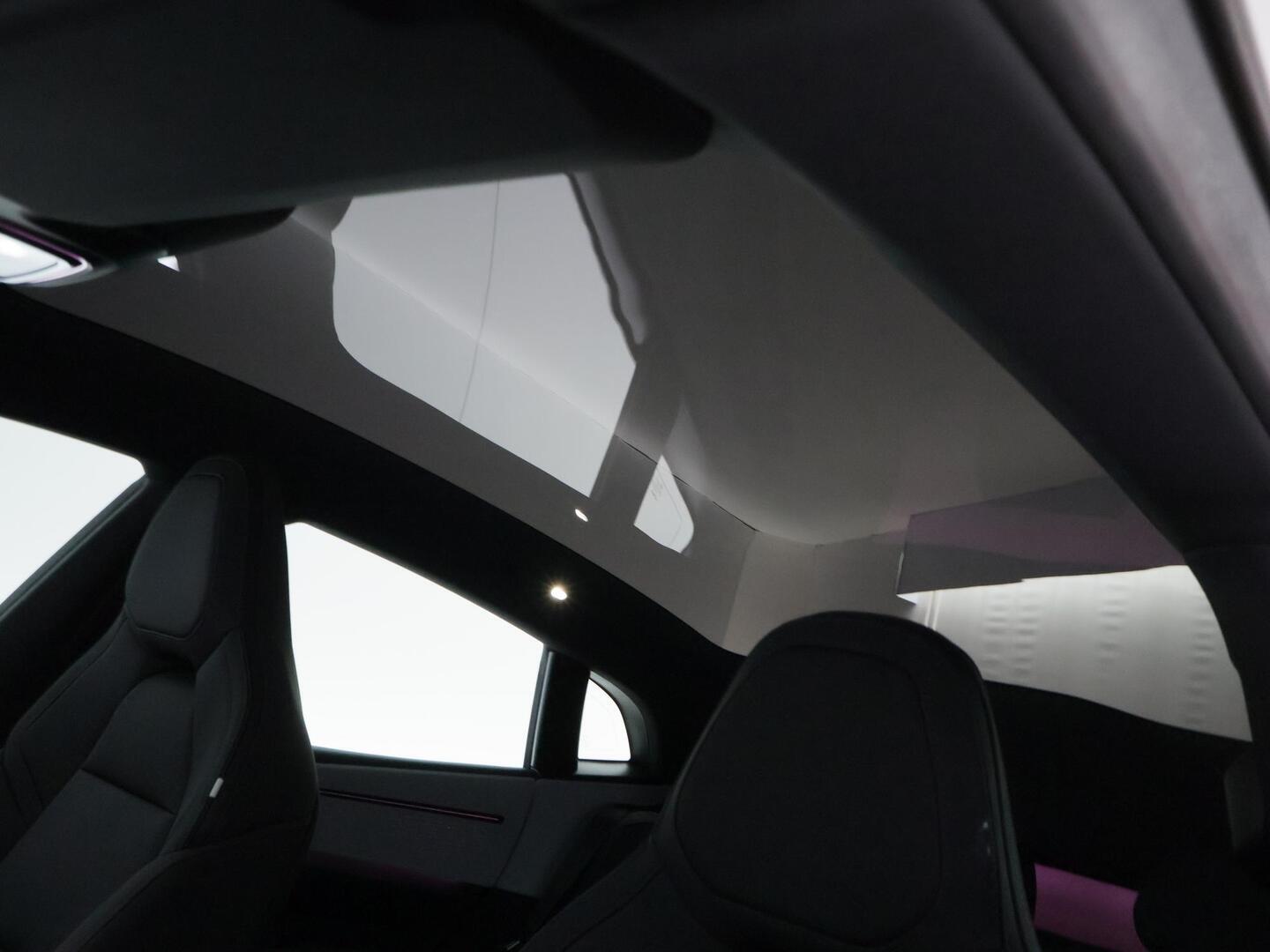 POLESTAR 4 2025