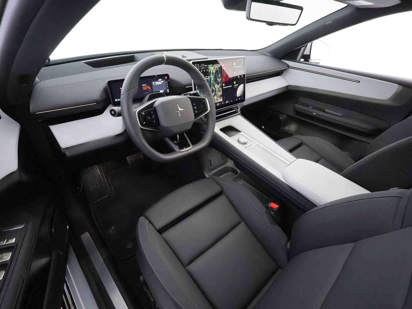 POLESTAR 4 2025