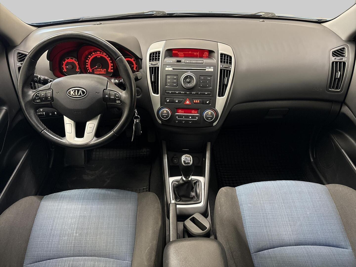 KIA cee'd 2011