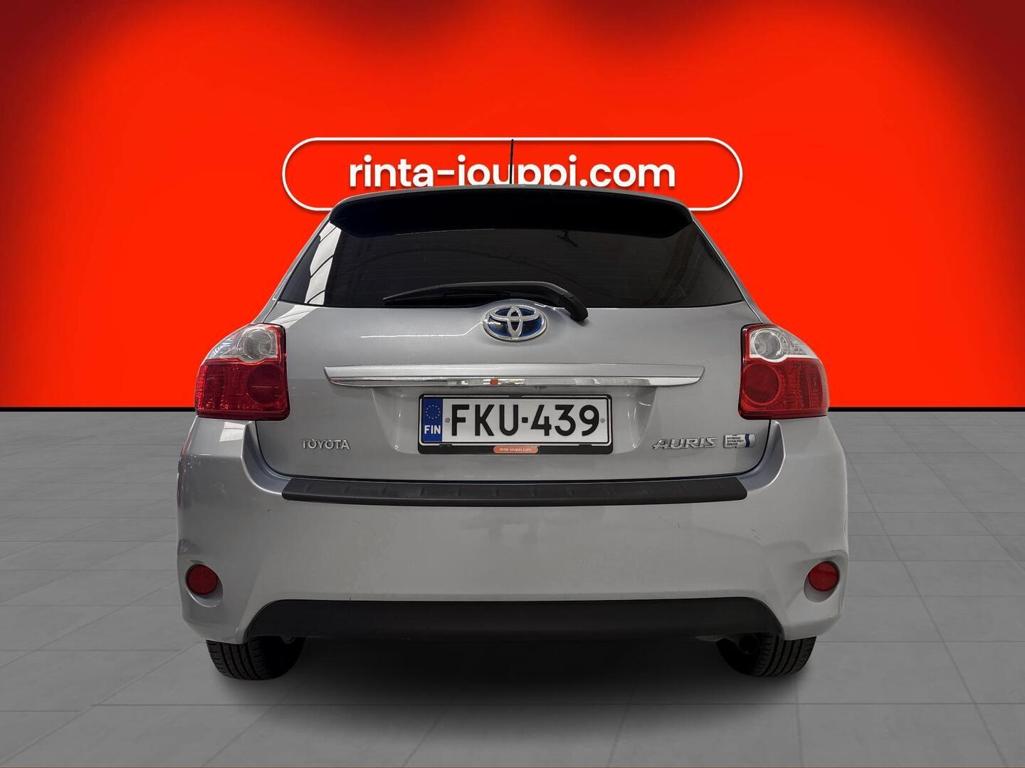 TOYOTA Auris 2012