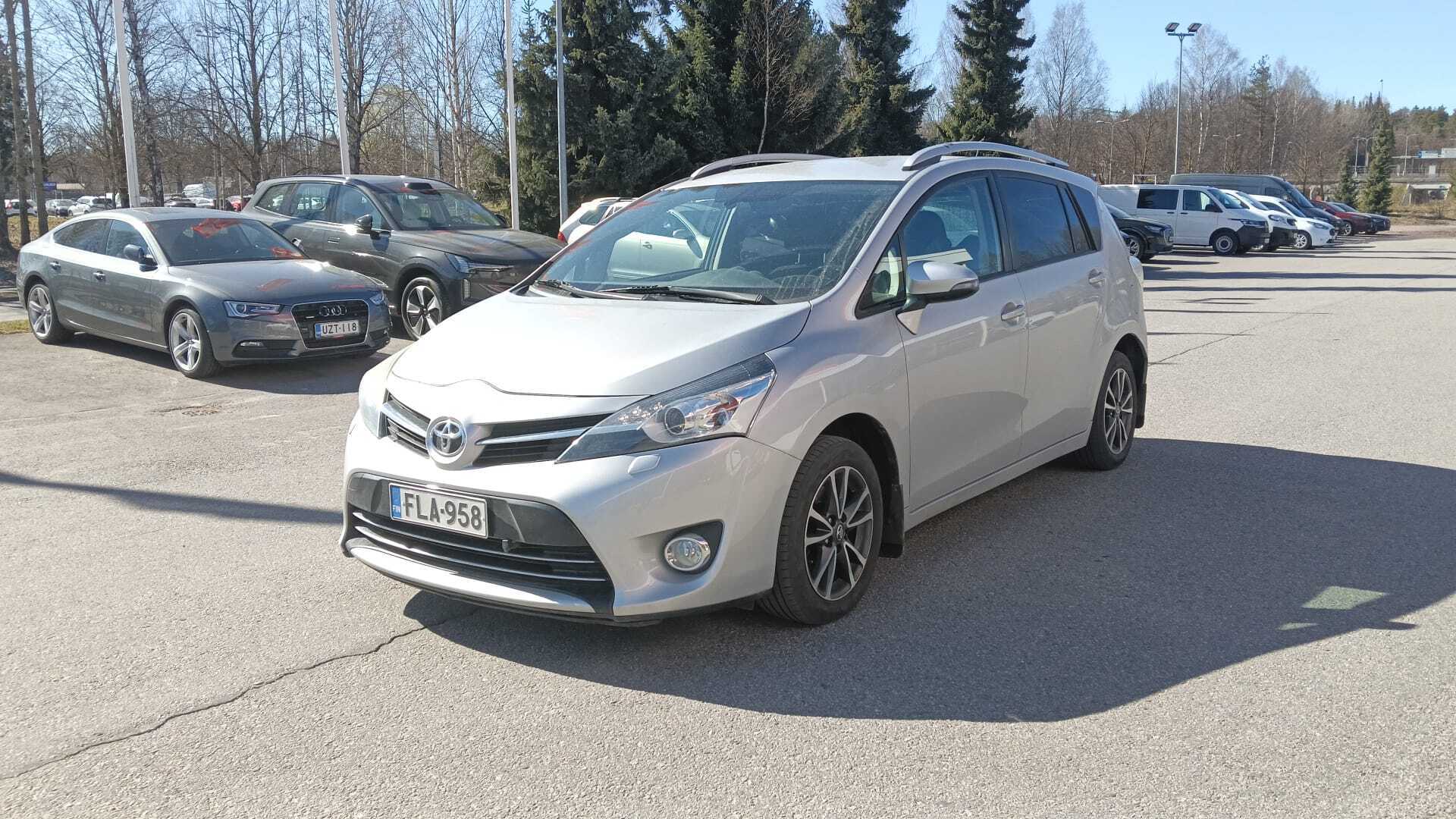 TOYOTA Verso 2013