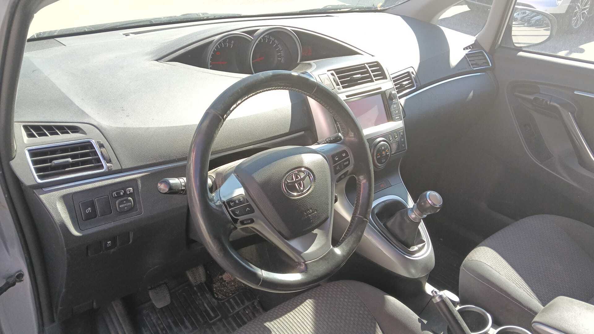 TOYOTA Verso 2013