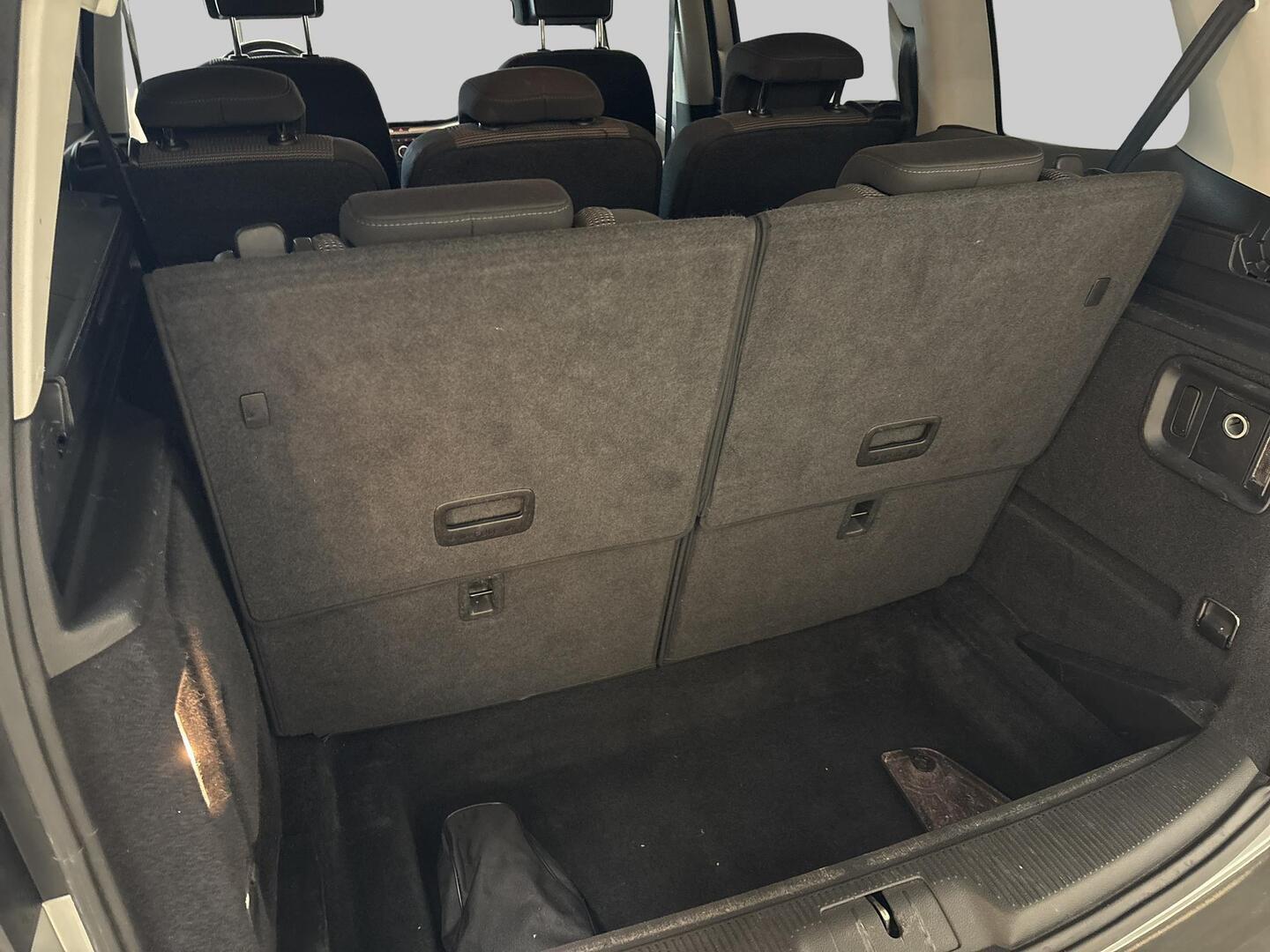 VOLKSWAGEN Sharan 2014