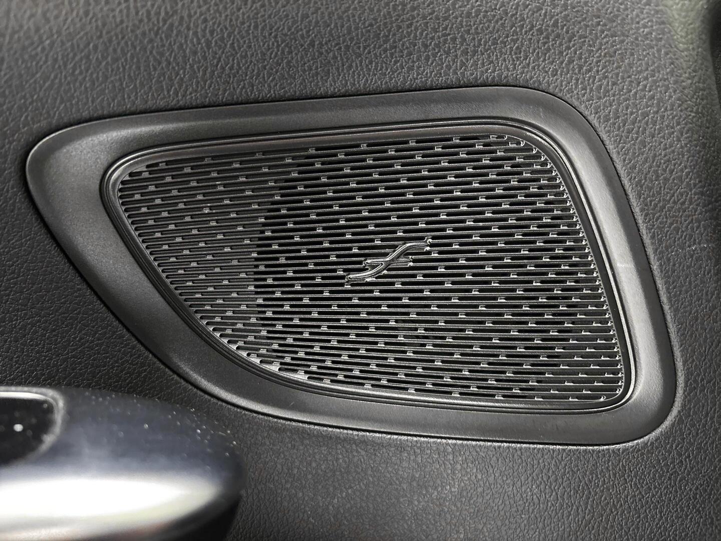 MERCEDES-BENZ C 2022