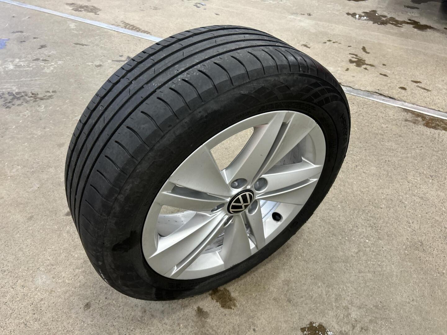 VOLKSWAGEN Golf 2021