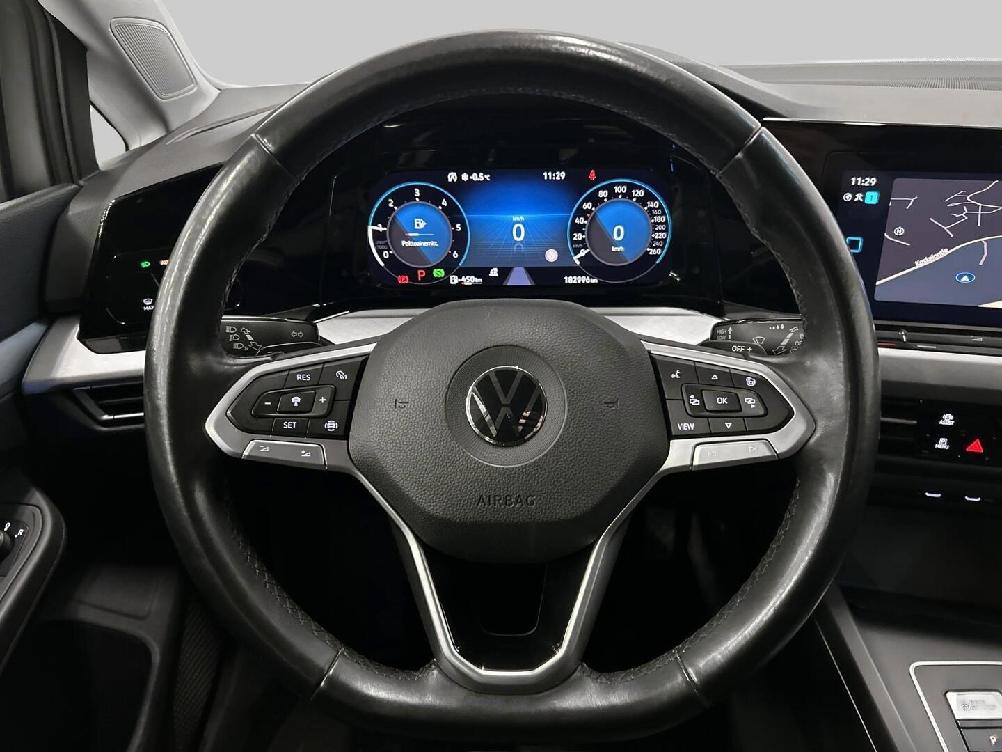 VOLKSWAGEN Golf 2021