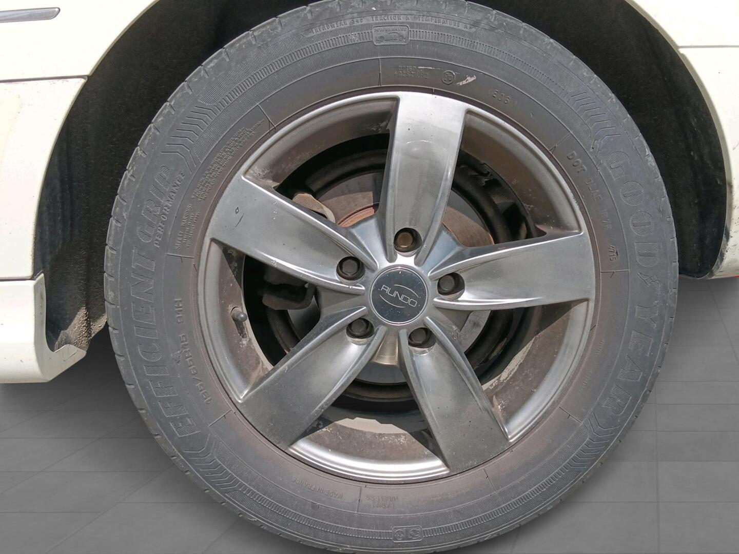 MERCEDES-BENZ B 2011