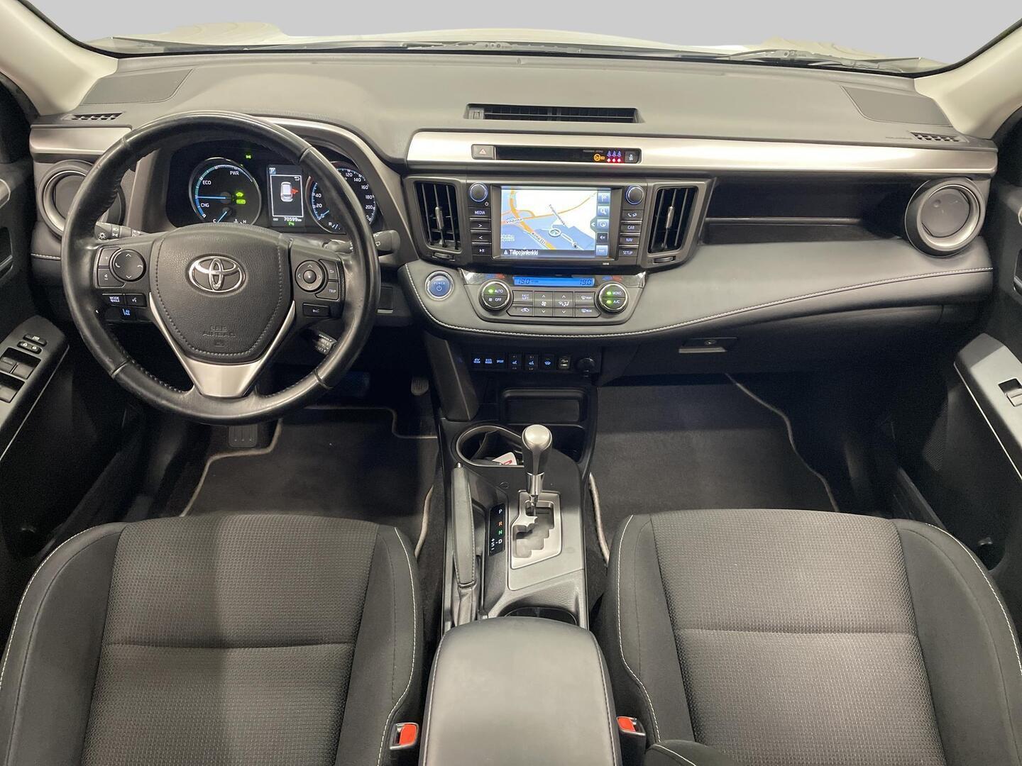 TOYOTA RAV4 2018