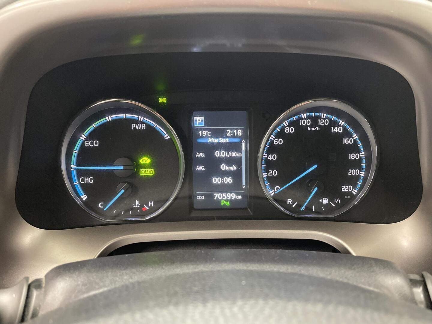 TOYOTA RAV4 2018