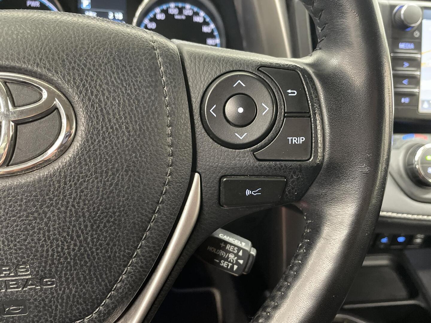 TOYOTA RAV4 2018