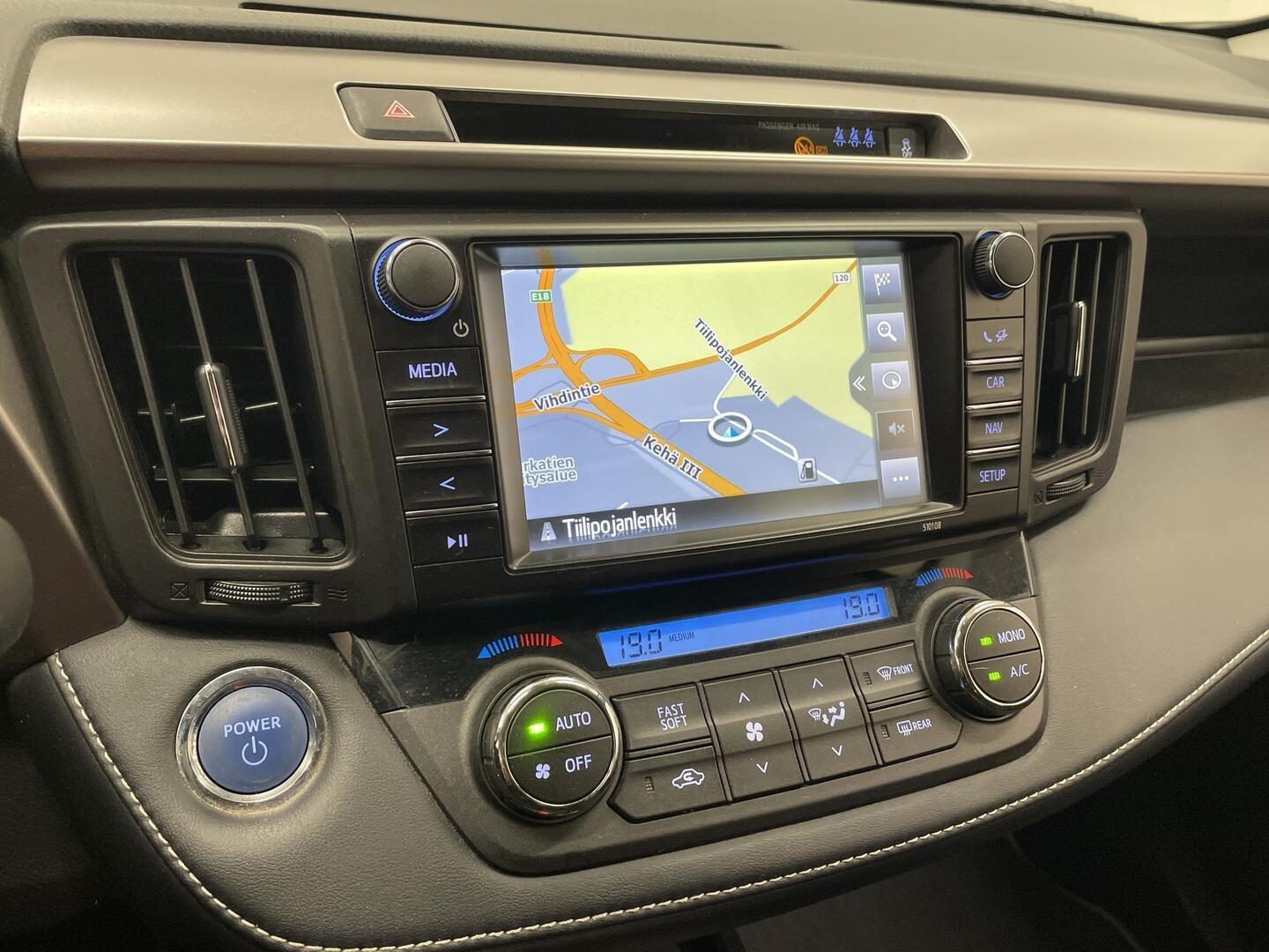 TOYOTA RAV4 2018