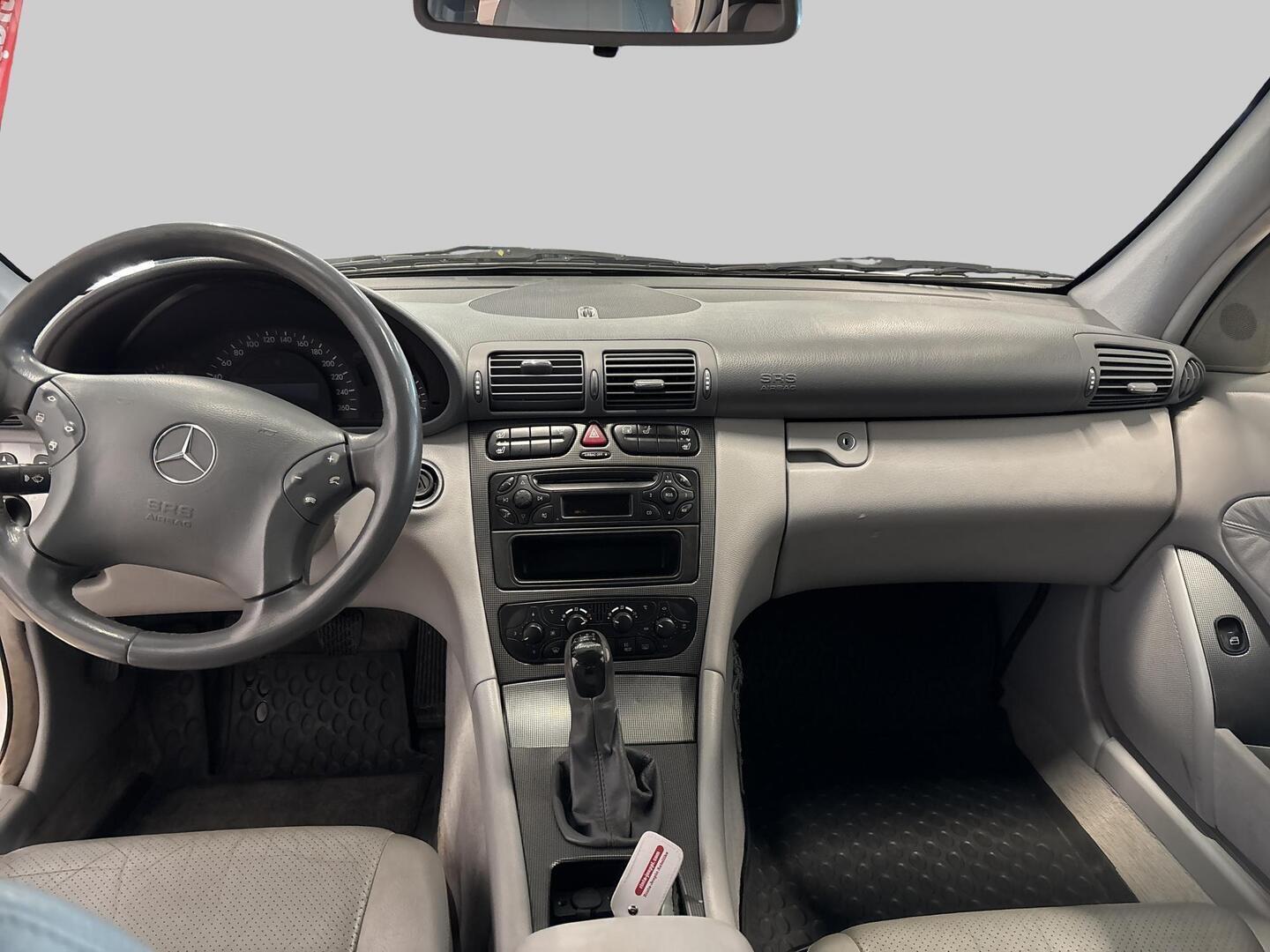 MERCEDES-BENZ C 2001