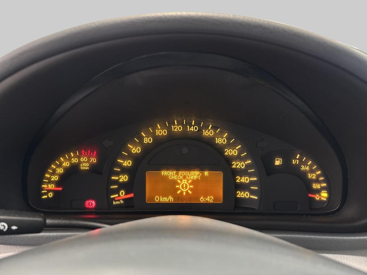 MERCEDES-BENZ C 2001