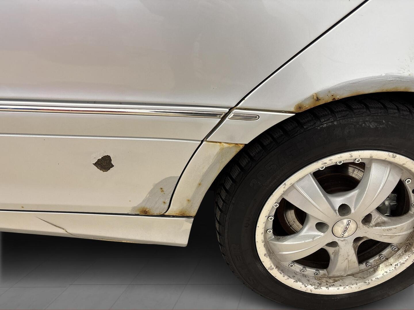 MERCEDES-BENZ C 2001
