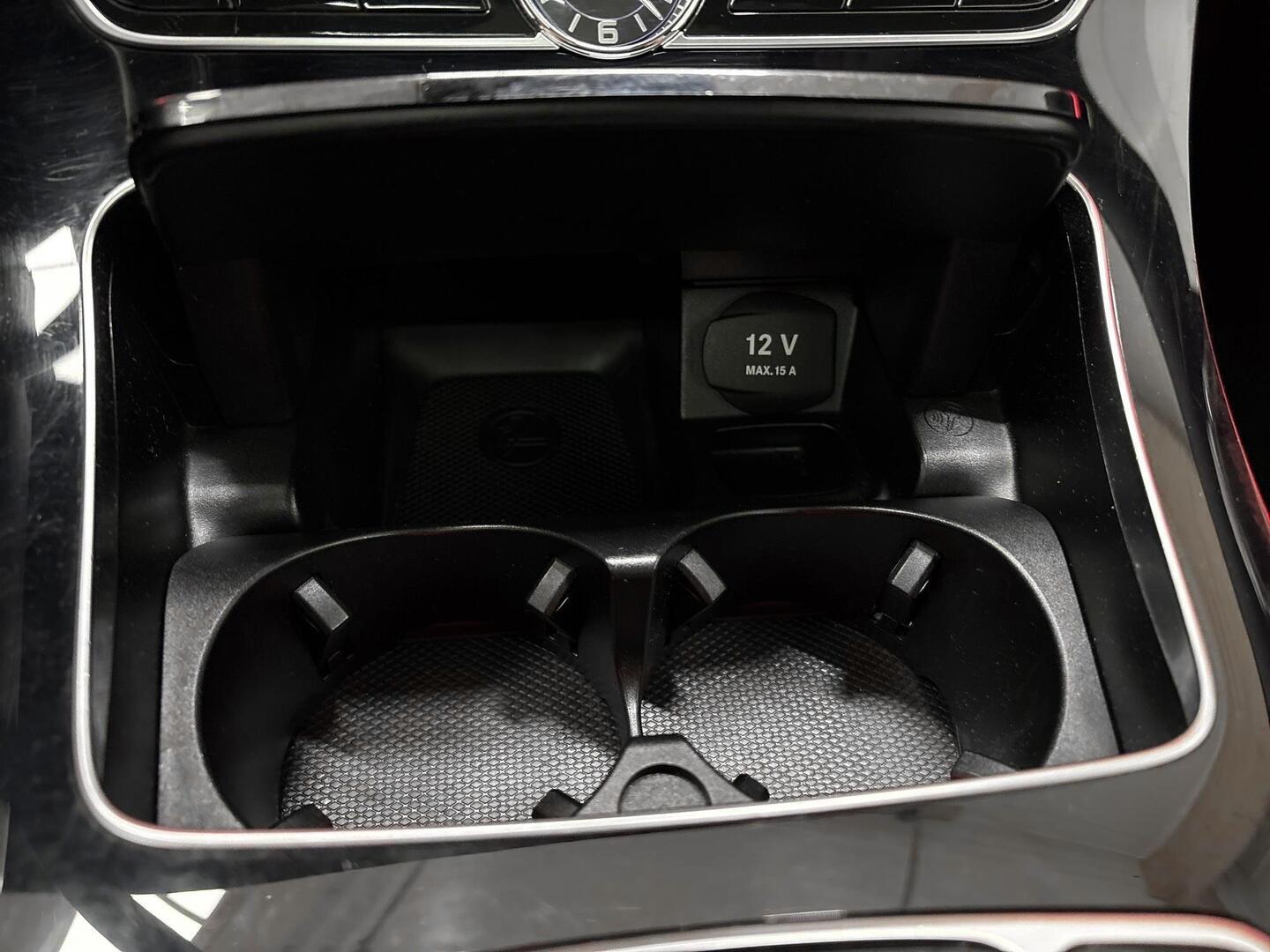 MERCEDES-BENZ E 2017
