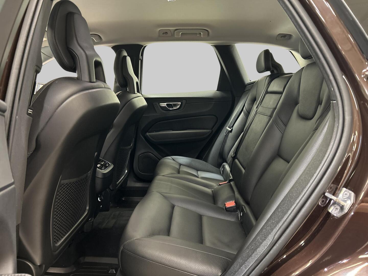 VOLVO XC60 2018