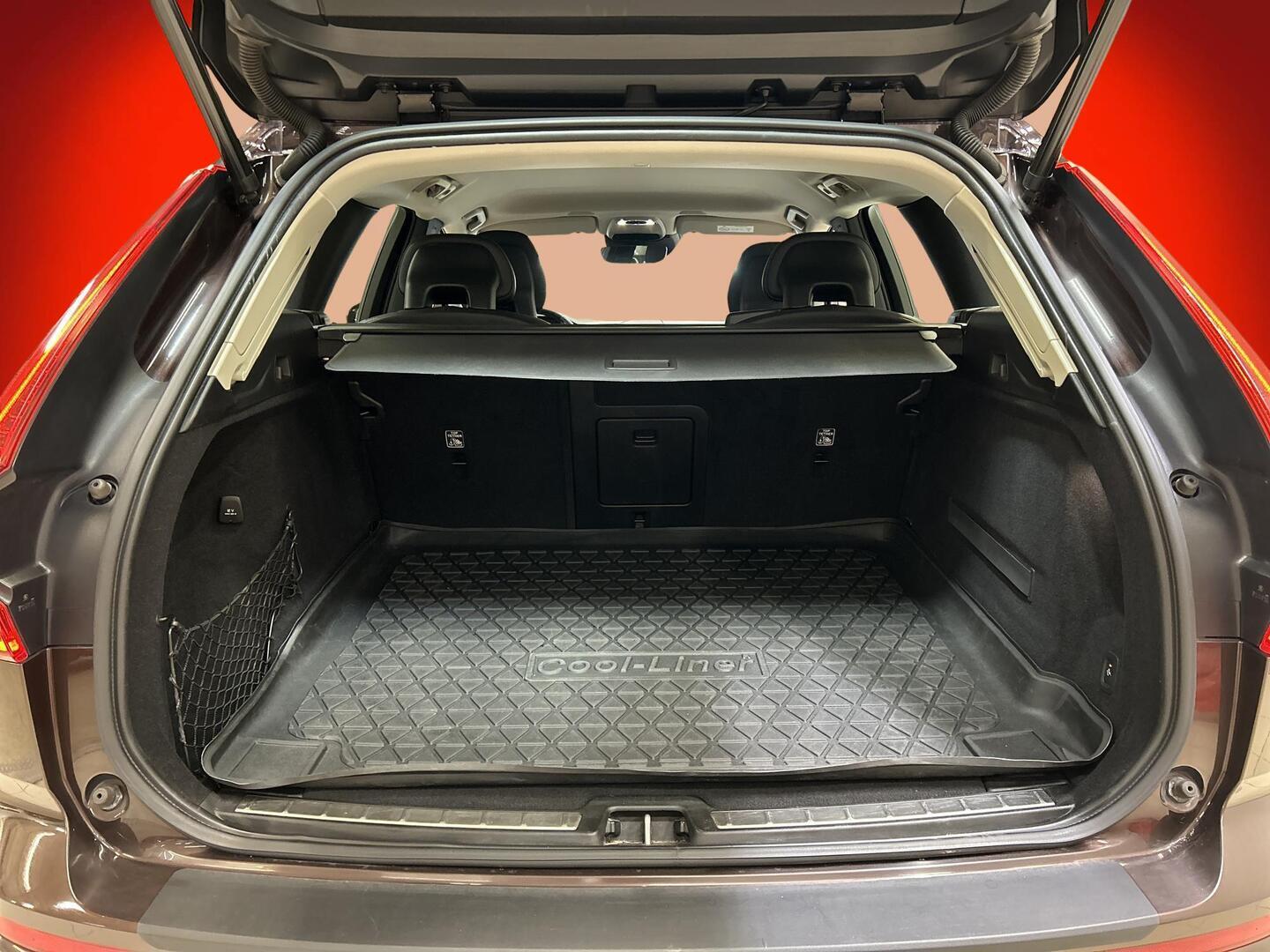 VOLVO XC60 2018