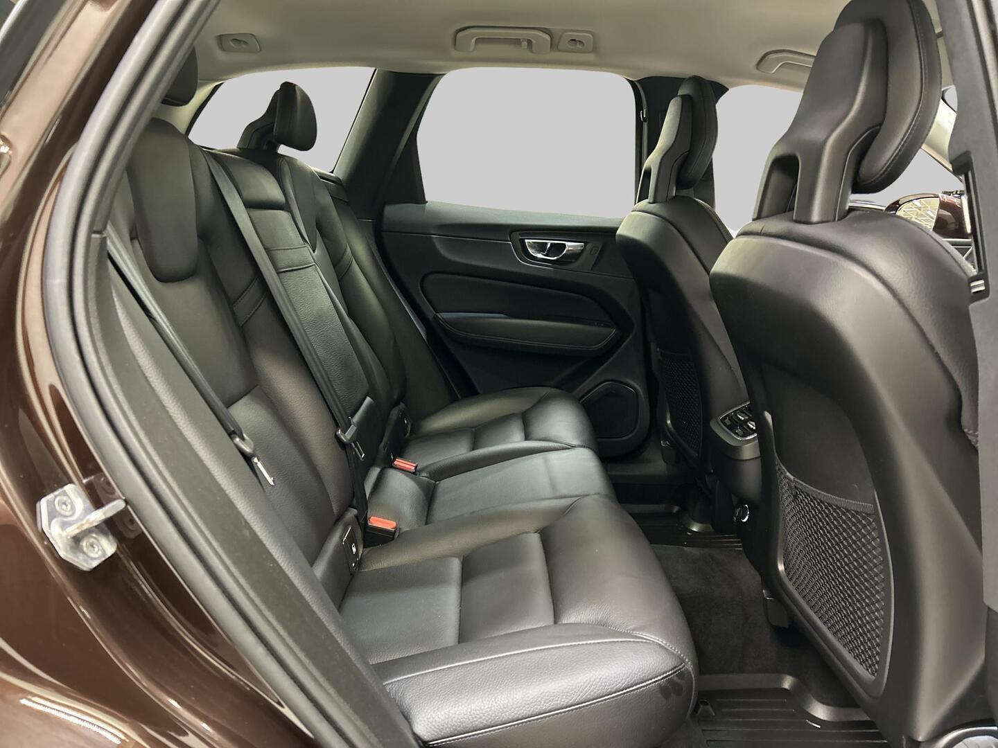 VOLVO XC60 2018