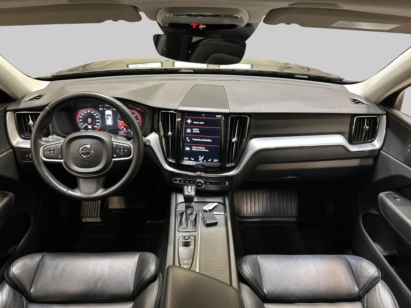 VOLVO XC60 2018
