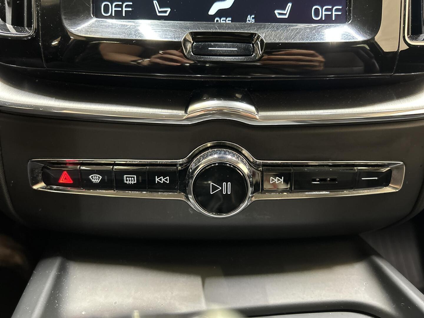 VOLVO XC60 2018