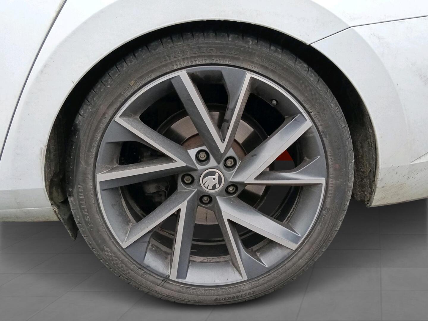SKODA Superb 2016