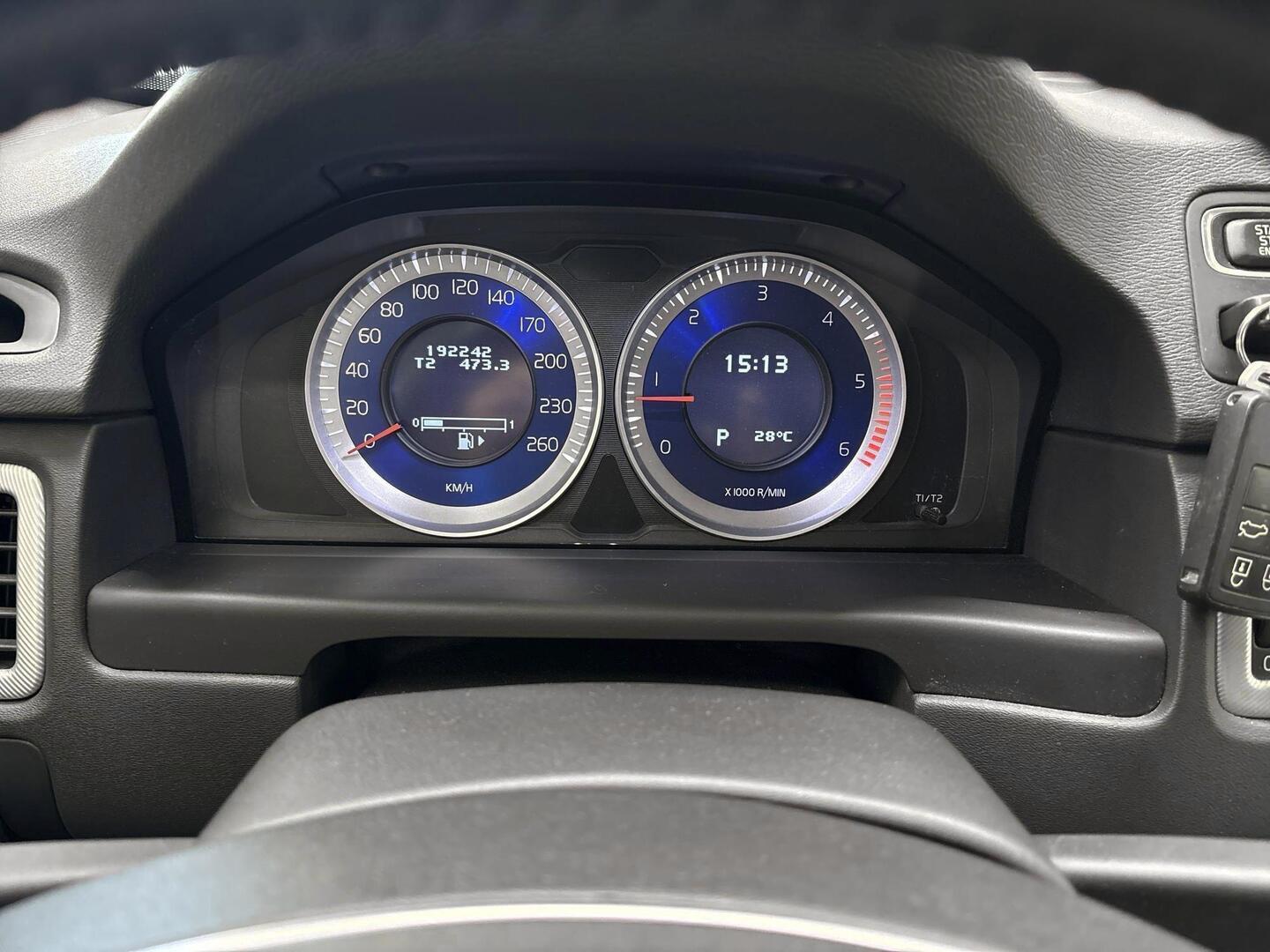 VOLVO V70 2013