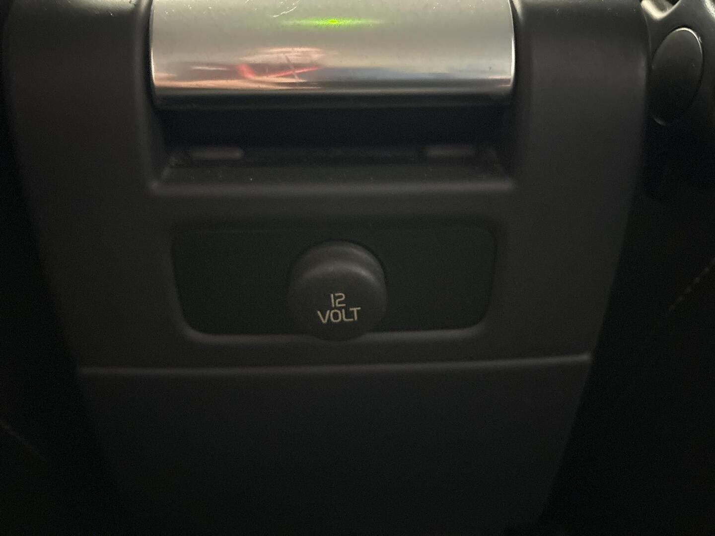 VOLVO V70 2013