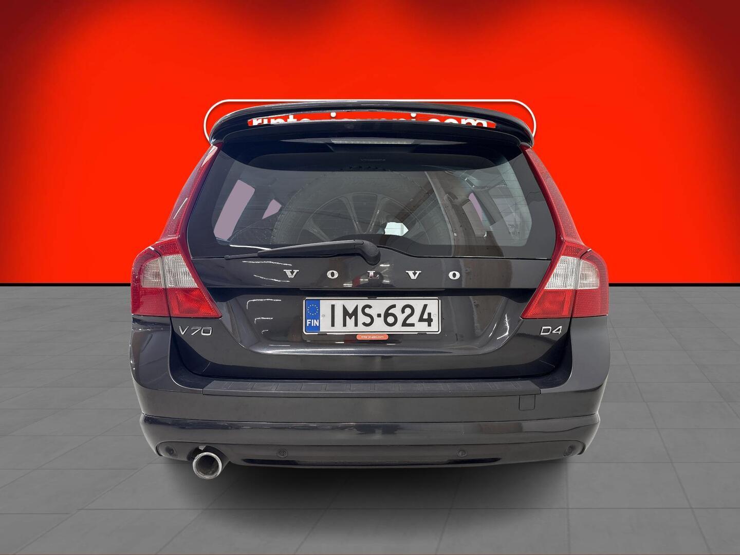 VOLVO V70 2013